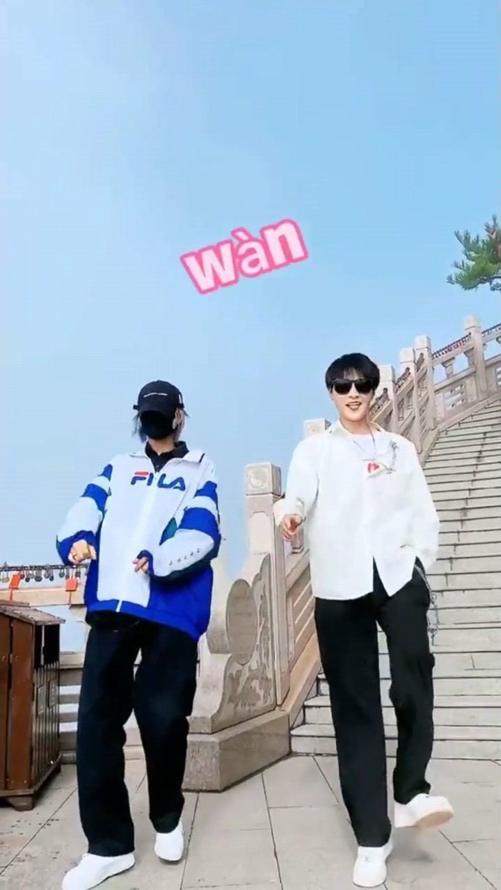 嗯哼被甜到了嘛唱姐好想谈恋爱偶遇hlt舞团好想恋爱舞