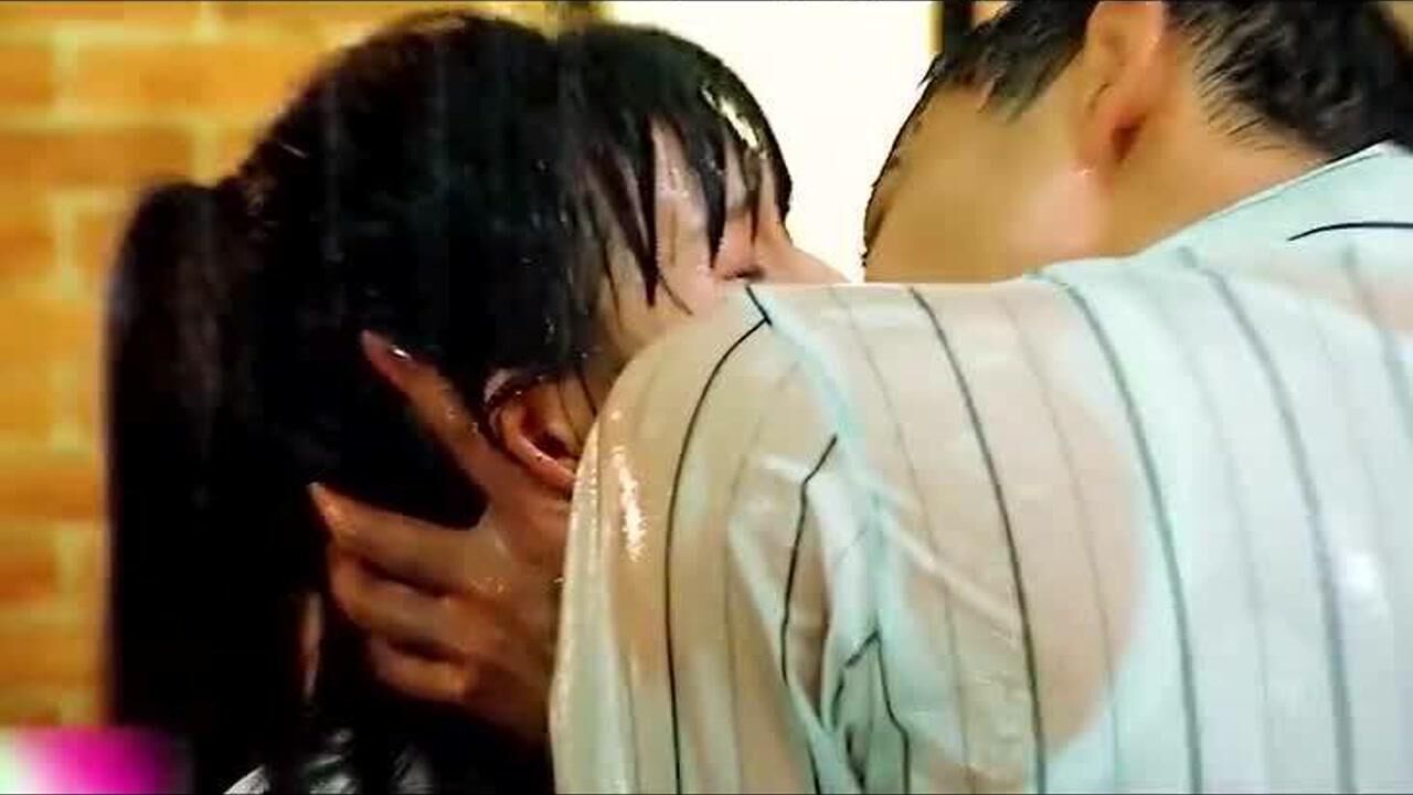 小彩旗晏紫东拔丝吻