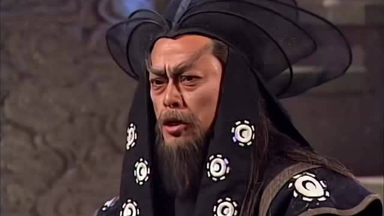 笑傲江湖东方不败以退为进竟提出这事向问天段位还是低啊