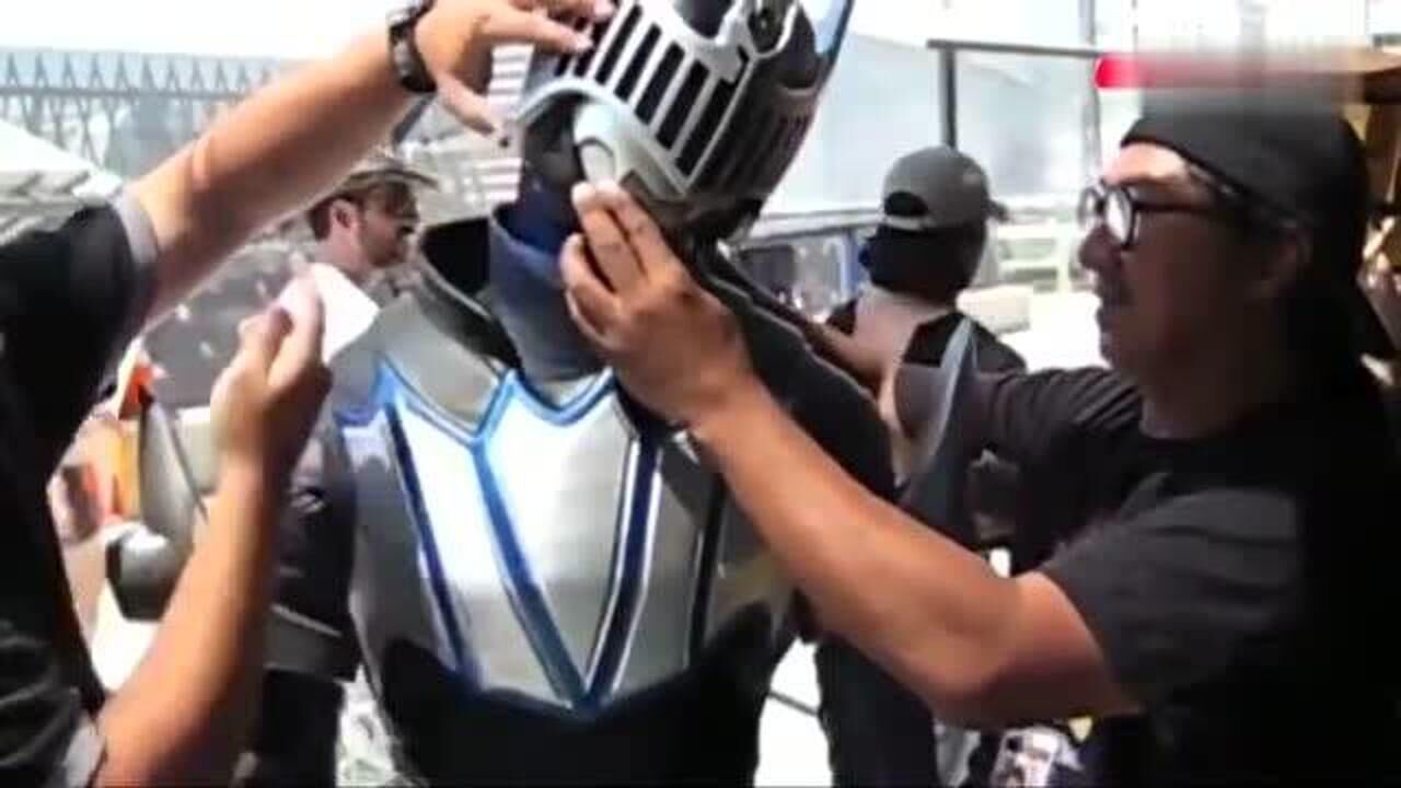 假面骑士夜骑皮套演员穿皮套珍贵视频