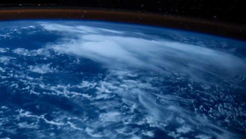 夜间飞行：从国际空间站看到的欧洲和印度洋