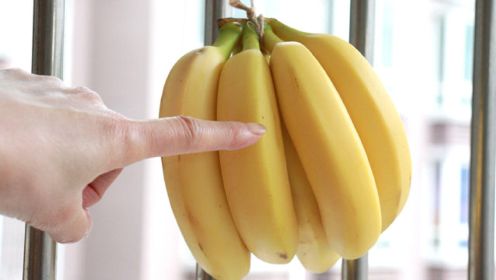 香蕉别放冰箱里，不然坏得更快，教你正确方法，香蕉不发黑不变质