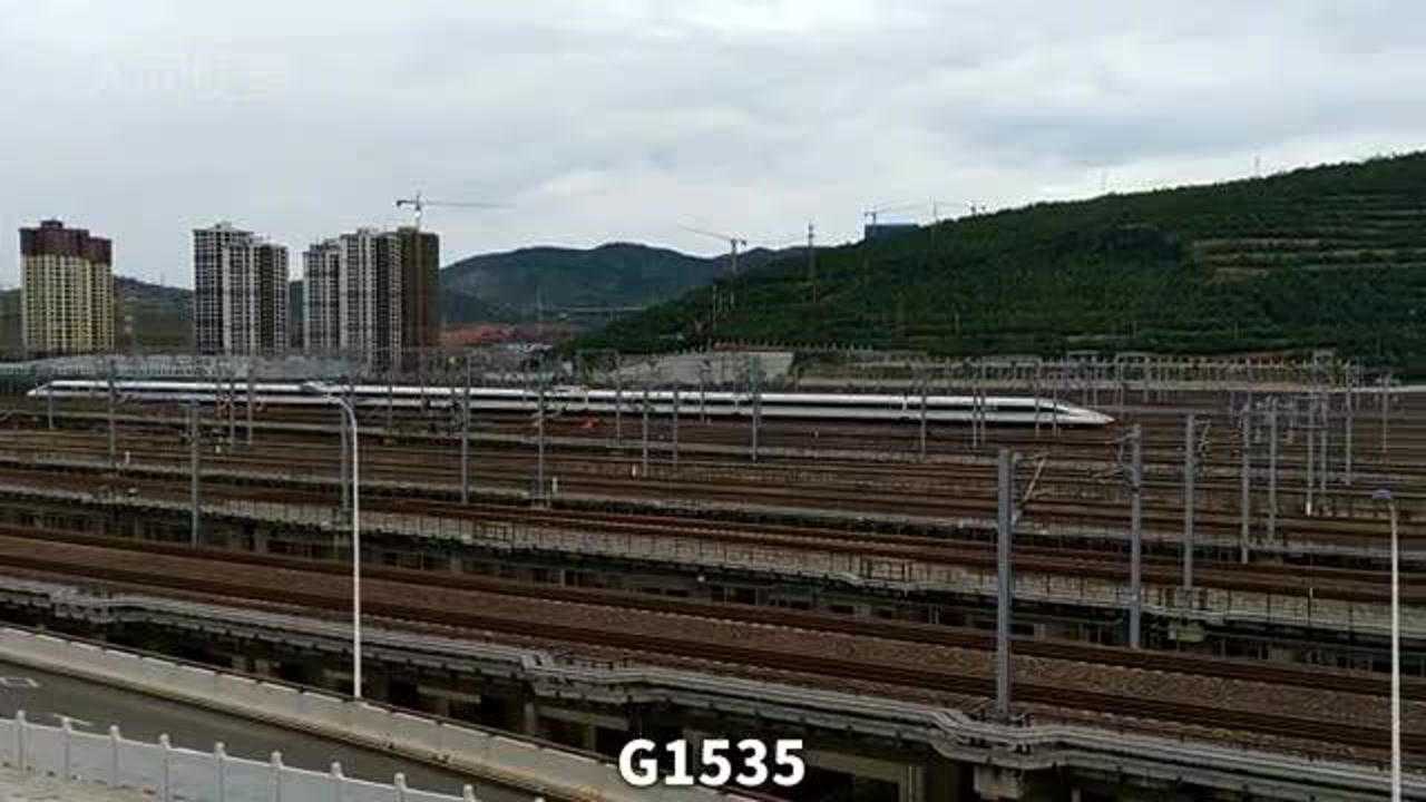 北京到昆明最快的车次g403次霸气驶入昆明南站