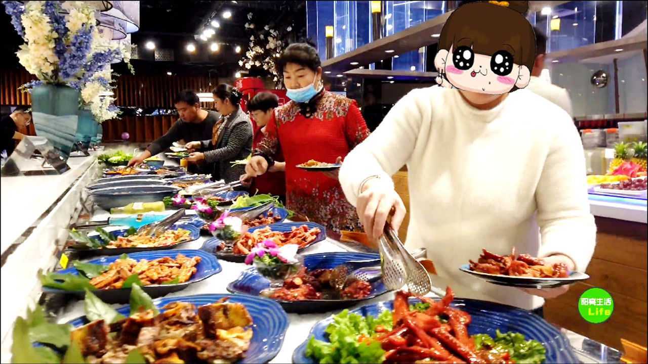 临沂万达这家自助餐太火爆,80多元一位,每天都要排队等号