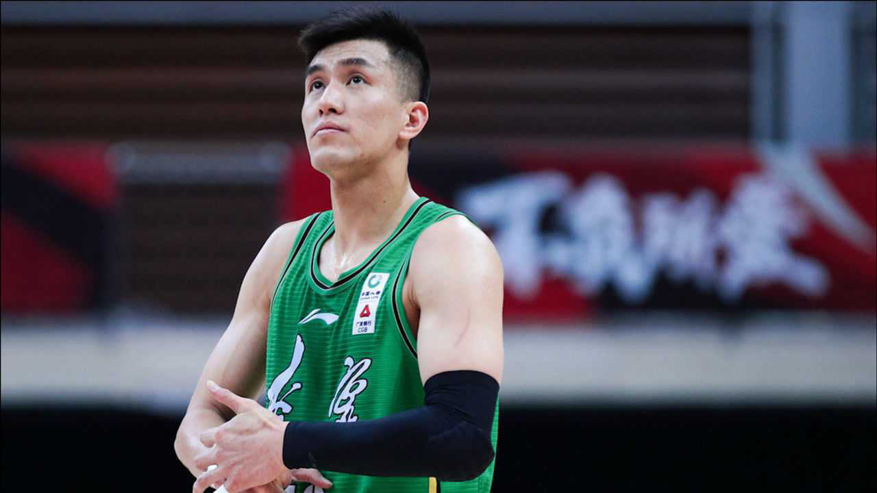 郭艾伦上篮被盖后责怪队友!赛后主动承认自己脾气大