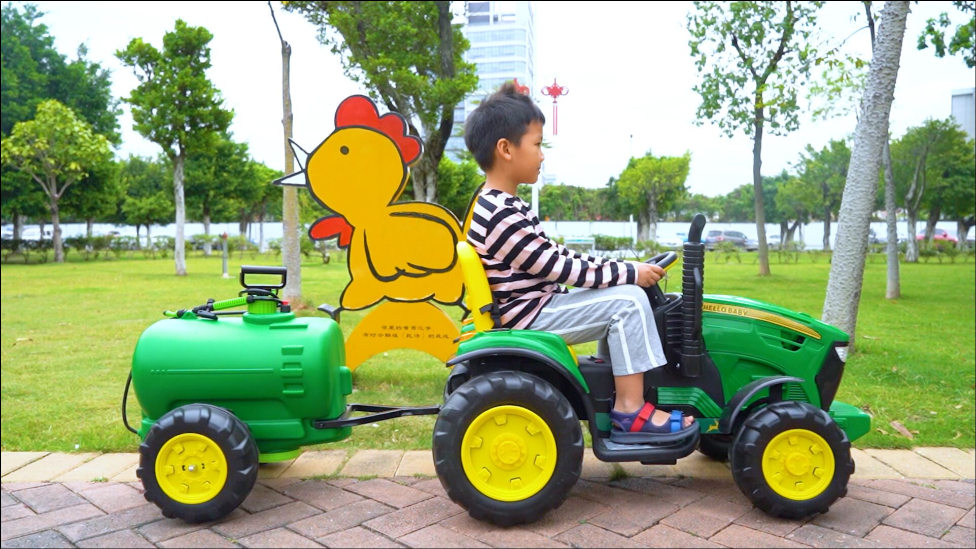 玩乐剧场儿童情景剧农场里的蔬菜成熟啦开着农夫车去采摘