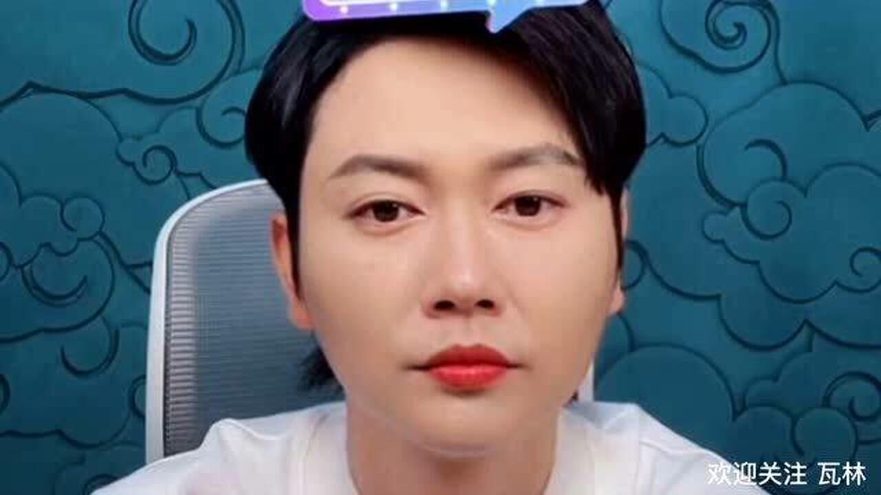 孟鹤堂戴眼镜的样子太苏了!