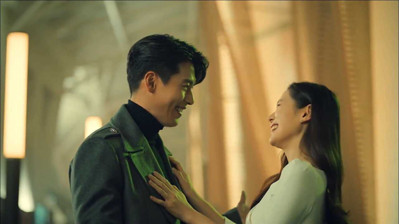 玄彬孙艺珍拍摄情人节大片女方捶男方胸口撒娇太高甜