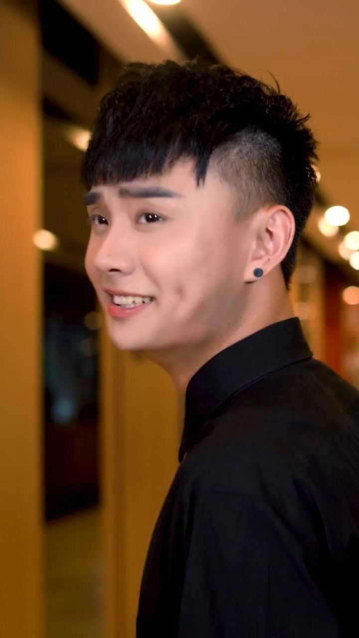 见义勇为的匆公子到了坏人小心哟上微视刷微剧