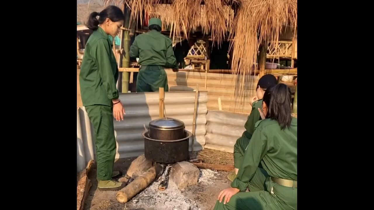 缅甸佤邦的小姐姐