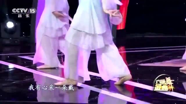 中国名曲茉莉花,柔美的扇子舞,真是大饱眼福