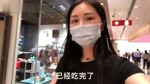 香港人:香港90后妈妈去逛出名的婴儿用品店,全场促销打特价!