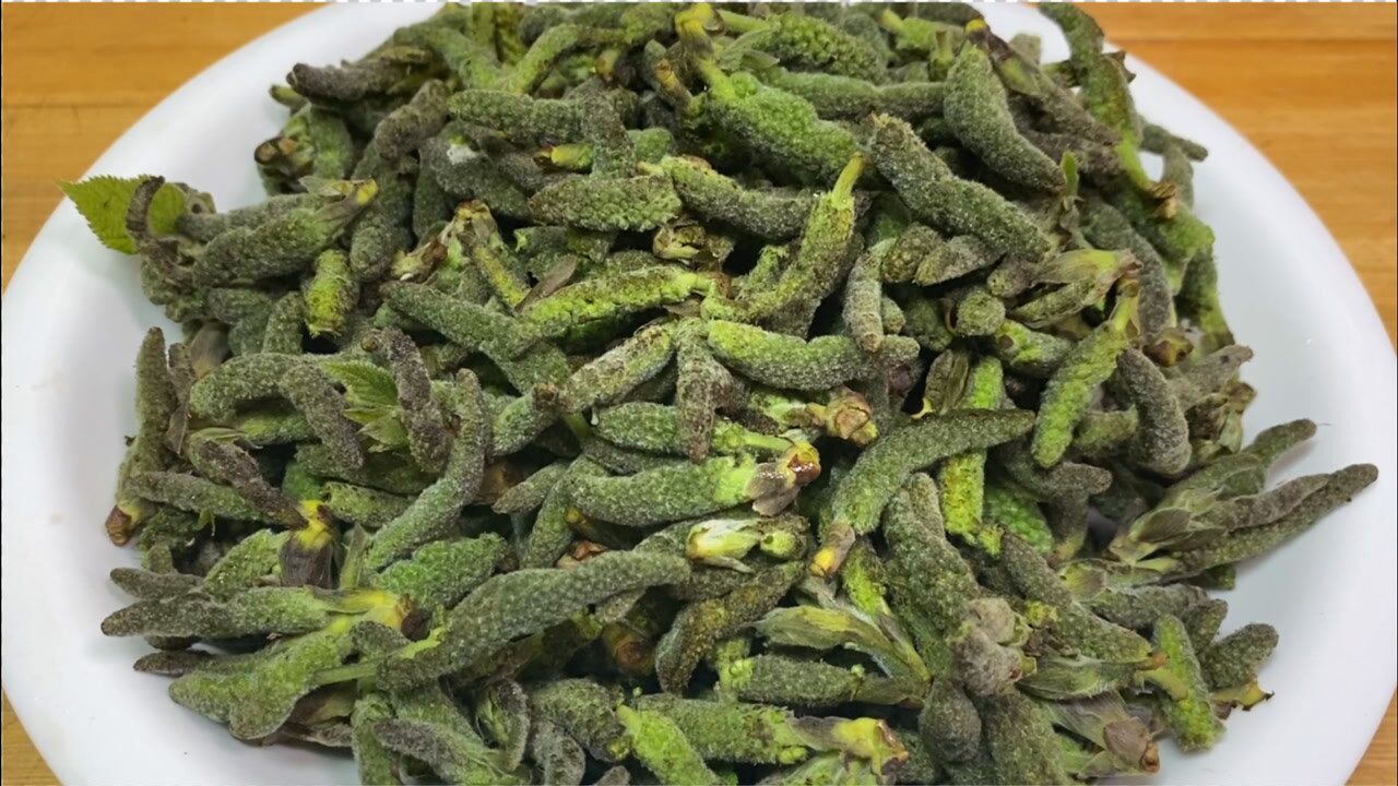 春天才能吃到的美食,大厨教你楮不揪正确清蒸做法,错过再等一年