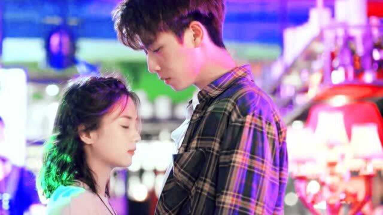 【酋长的男人】任宥纶×张雅钦:"充电抱"男友,你值得拥有