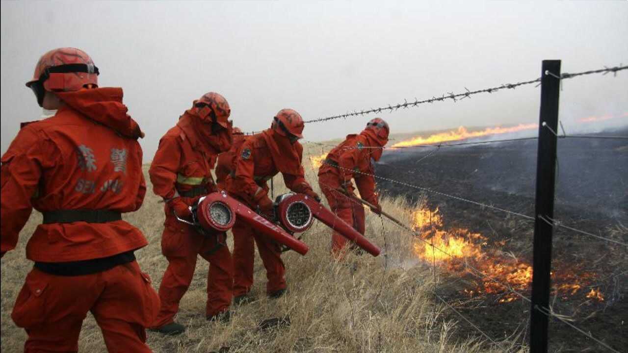 蒙古国草原大火蔓延至中国境内
