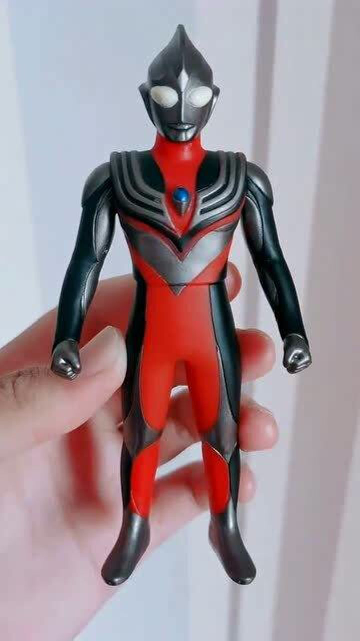 迪迦奥特曼龙卷形态,造型还原度很高,样子真帅气_腾讯视频