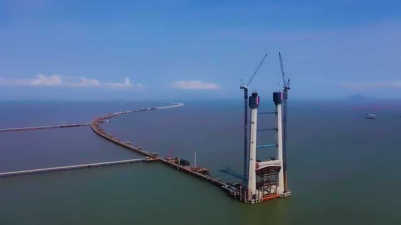 90秒航拍直击深中通道中山大桥建设现场