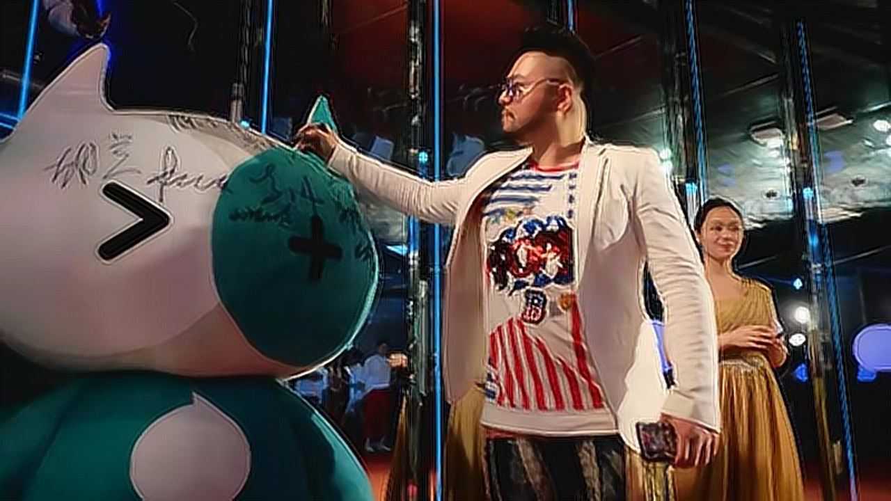 商演偶遇10年老友刘子璇嘴巴嘟嘟pk赵燕哝两大神曲碰撞名嘴那威调侃