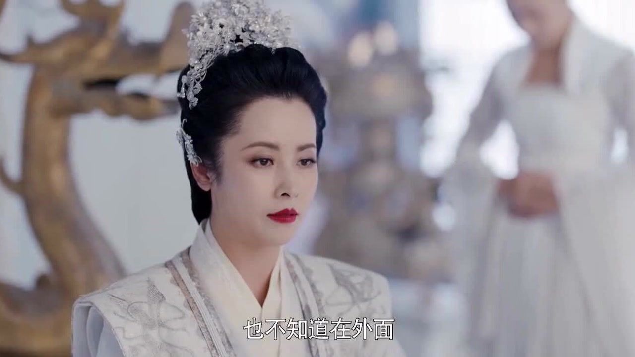 且听凤鸣:就算是圣王在大庭上也得听老婆圣后的话,太意外了