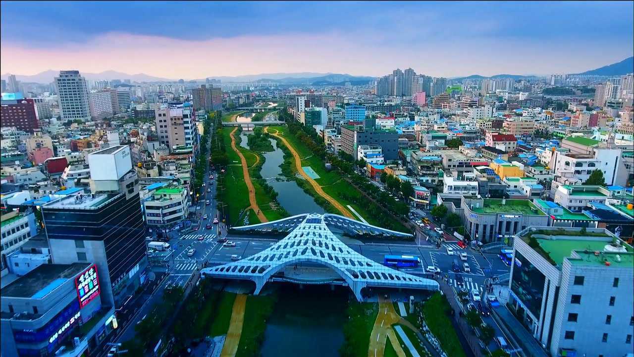 航拍大田市,韩国第六大城市,城市风貌跟我国的县级市差不多!