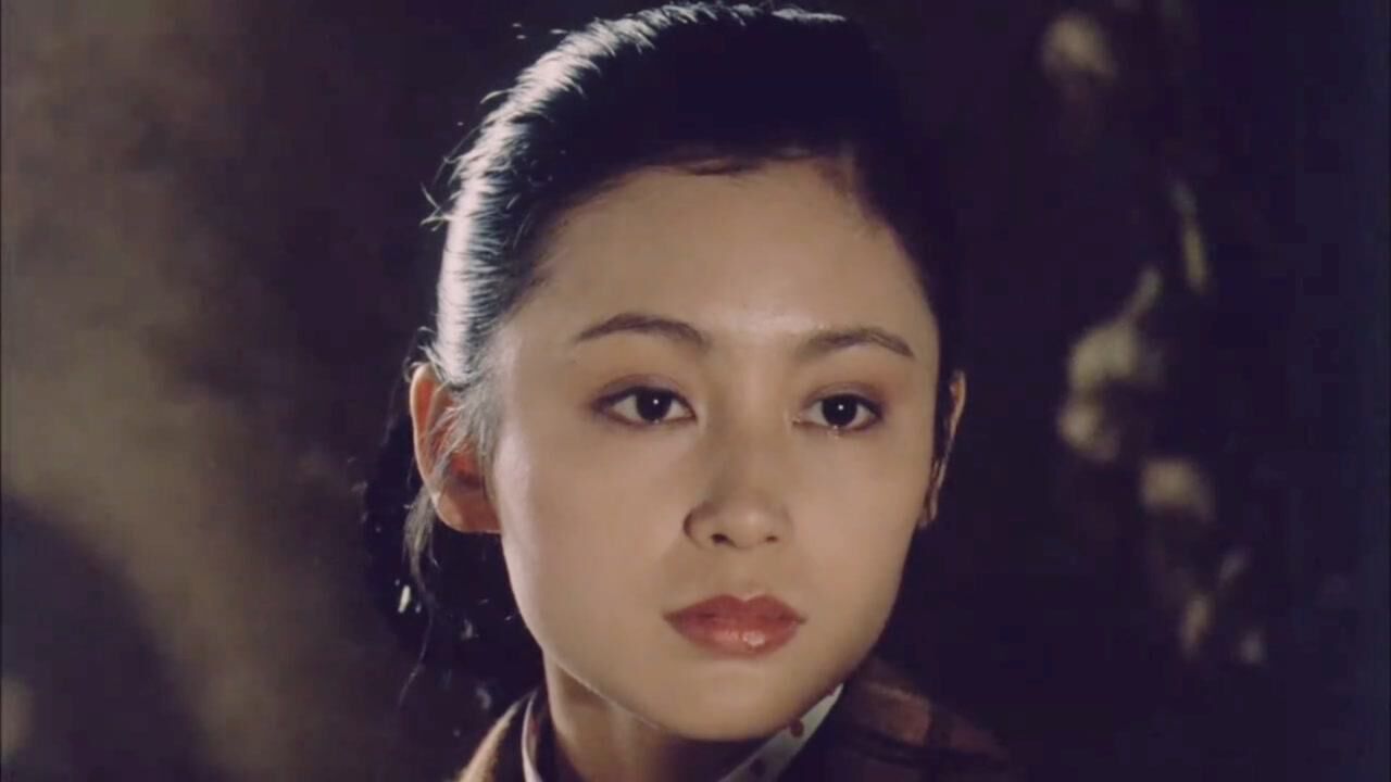 陈红电影《在那遥远的地方》:原来是马夫进了草房,第二天他们正聊得津