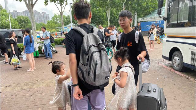 暴雨过后的郑州高铁站,大量滞留旅客,最新乘车流程带给大家