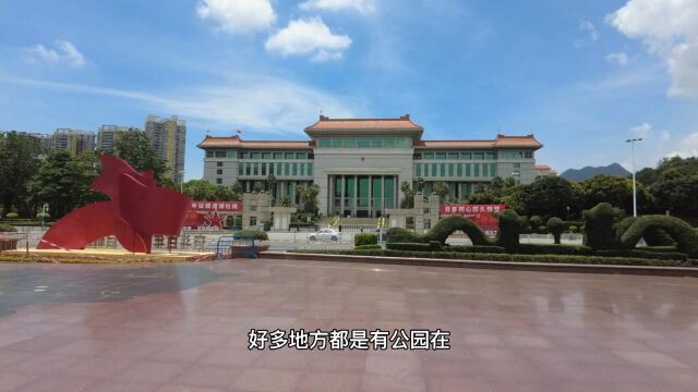 东莞长安镇政府中心对面长安广场,左边长安公园右边国际酒店