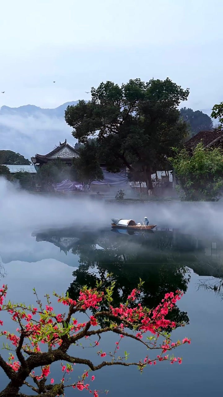 心中若有桃花源何处不是水云间舍得繁华身清净生在凡尘胜仙