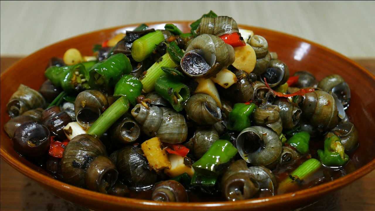 炒田螺到底要不要焯水大厨教你紫苏田螺的做法香辣美味又好吸