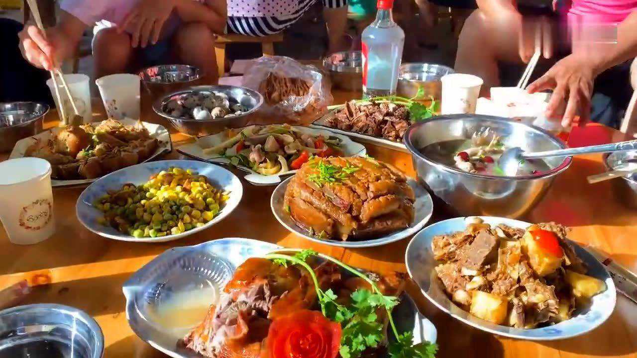 广西农村办酒席,每桌不超过400元,比大城市1000多一桌还要好