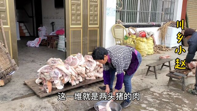 鲜肉腌制6天,今天开始上架熏腊肉,记住:熏腊肉的火要小火