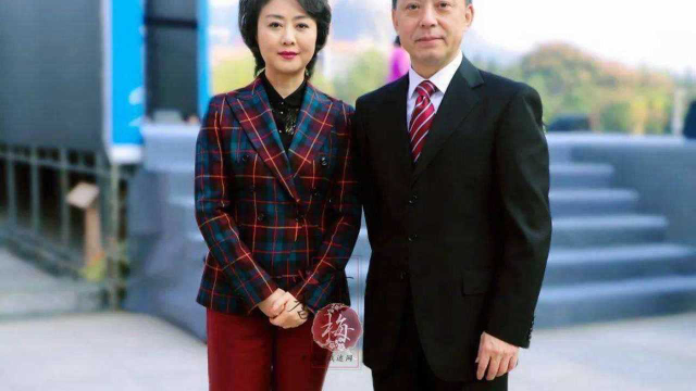 55岁李胜素有多美白燕升拿出她小时候照片没成想竟然这么水灵