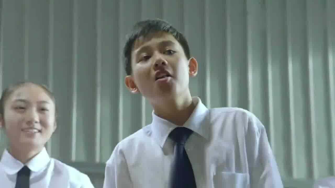 小别离:三小只排练《大梦想家》又唱又跳,朵朵在台下笑得像花痴