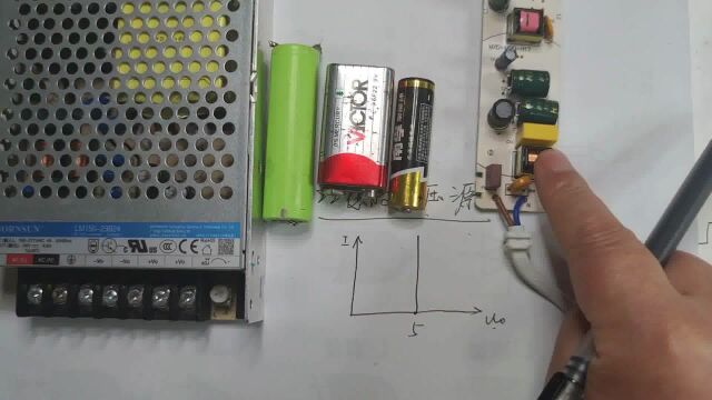 理想的恒流、恒压源,很难实现,电池越用电压越低,是什么原因呢