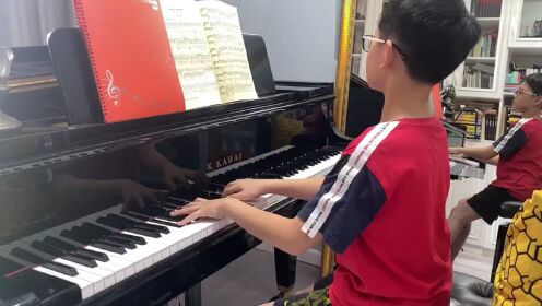 恩施市施州民族小学钢琴王子中秋教师双节的祝福