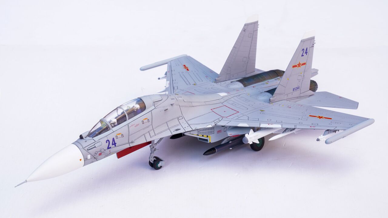 海空雄鹰！首测铁流1/72苏-30MK2战机合金成品模型_腾讯视频