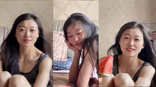 女子晒冻龄逆生长妈妈,身材苗条马甲线吸睛,母女同框分不清谁是妈妈