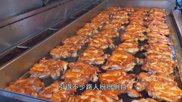 酒店大厨摆摊做鸡排面,一次就做50份,靠鸡排月入十万