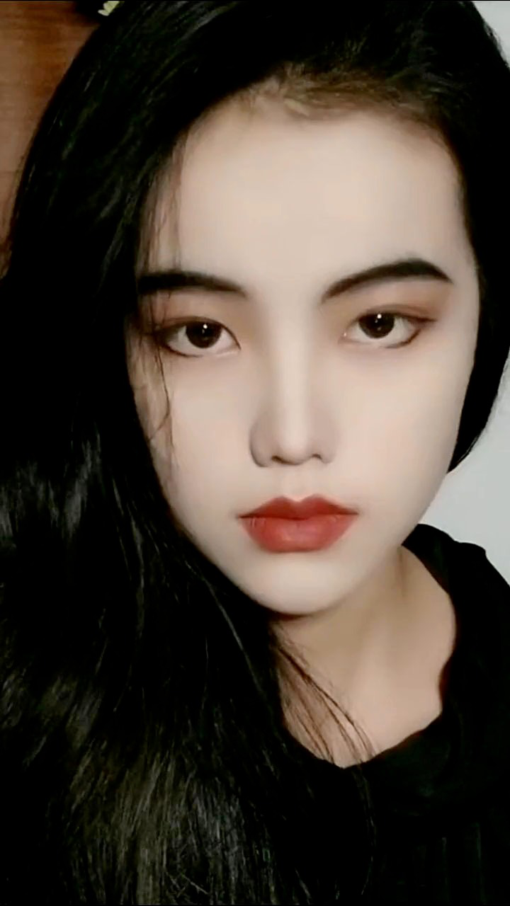 超简单的昭和年代妆容