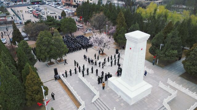 2023.4.3 清明祭扫烈士纪念碑