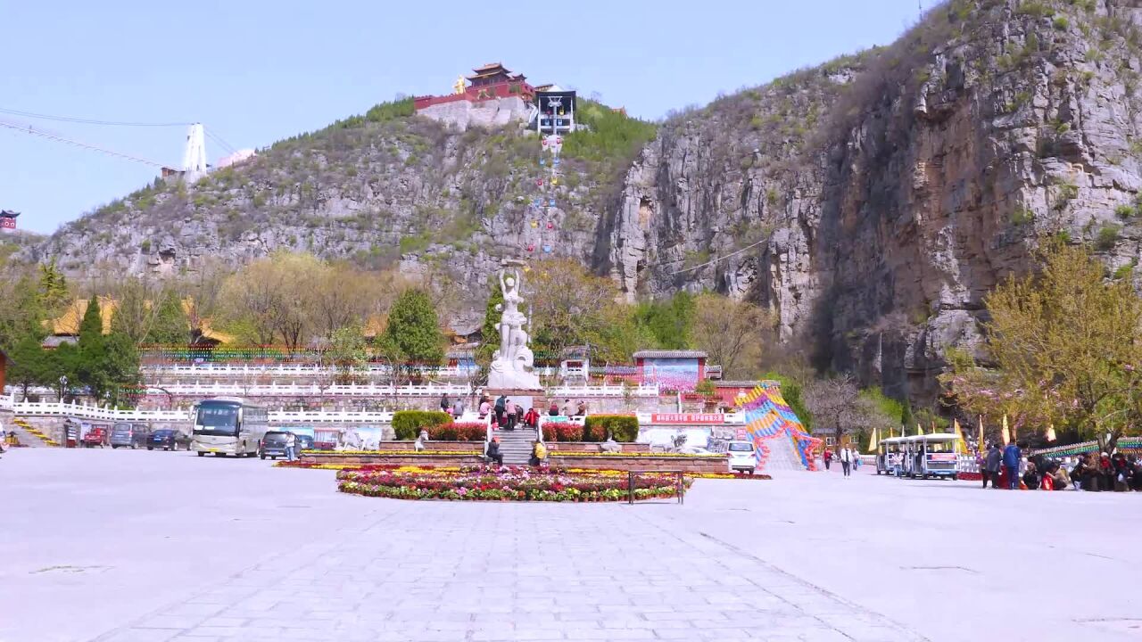 春意盎然,闻风起舞,一切美好都纷至沓来,古灵山风景区在等您