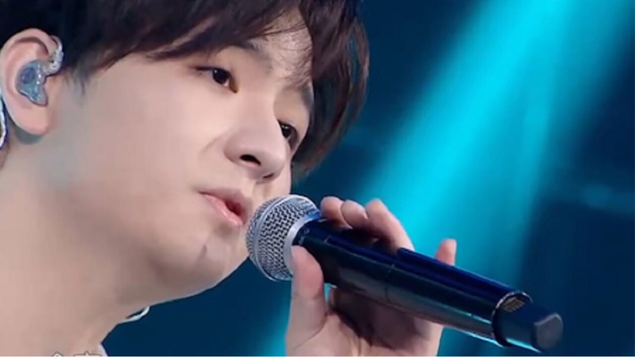 赵政豪演唱《送别》,空灵又深情的嗓音,让人难忘!