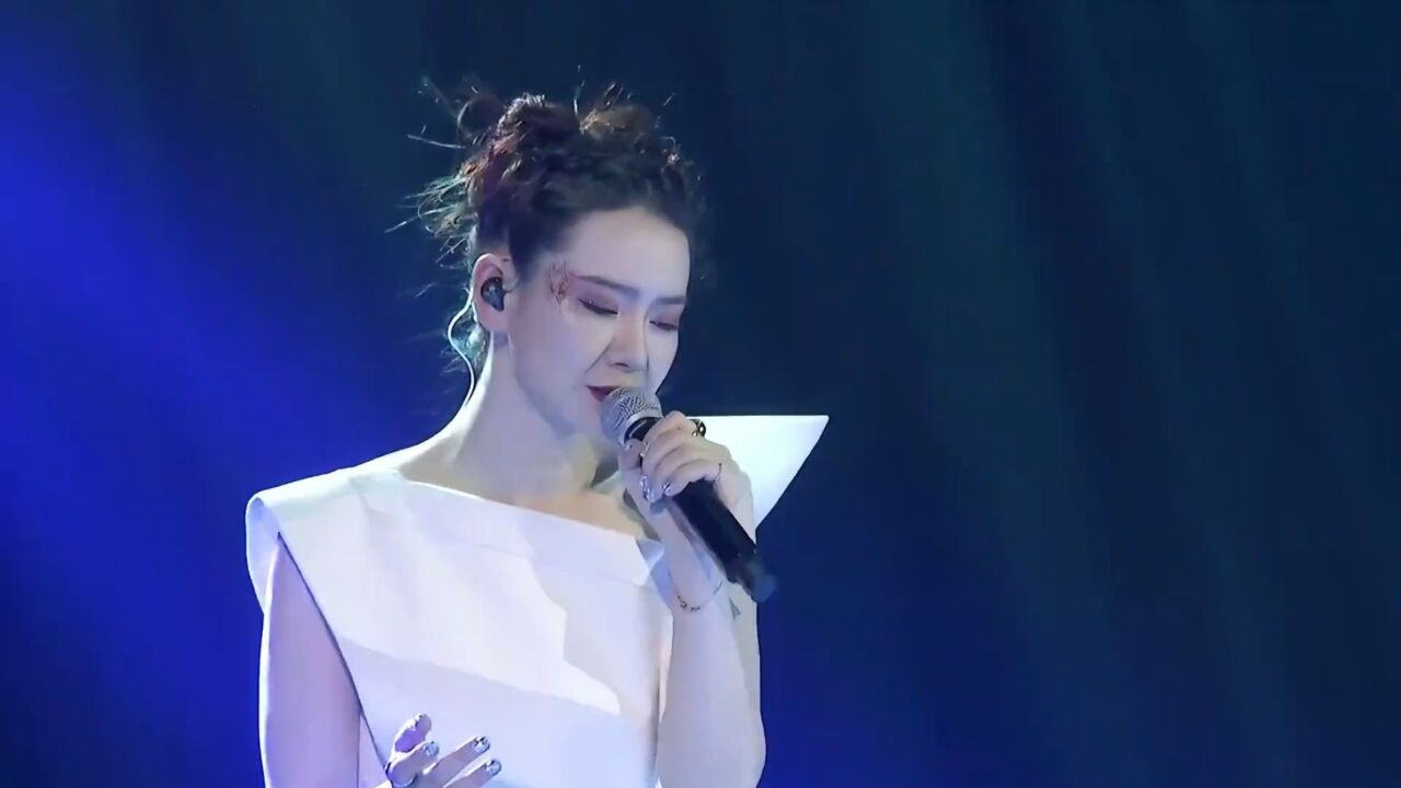 5位从歌手转型到演员的明星,难怪唱功都这么棒,拿起话筒就是巨星!