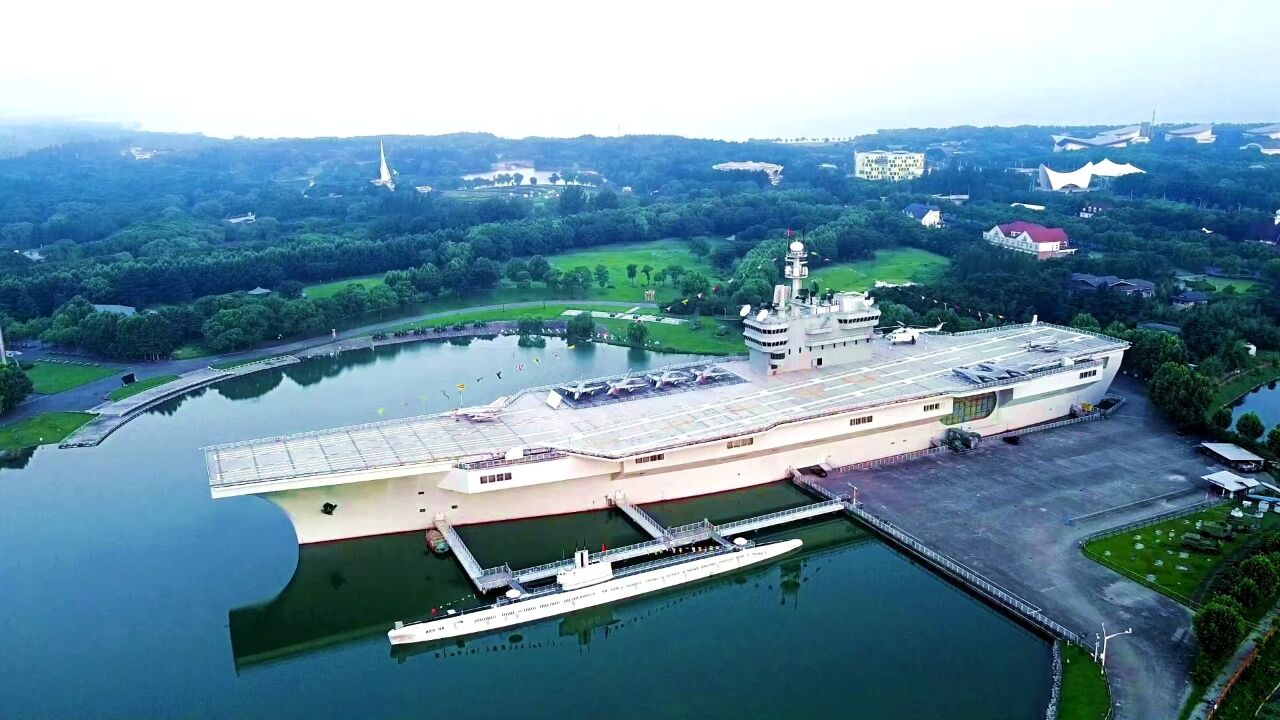 《东方绿舟》中国兵器博览馆,青少年训练基地