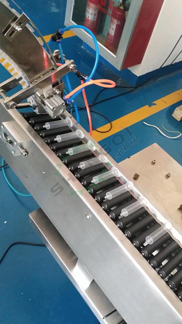 高速注射器不干胶贴标机 喂药器自动贴标机