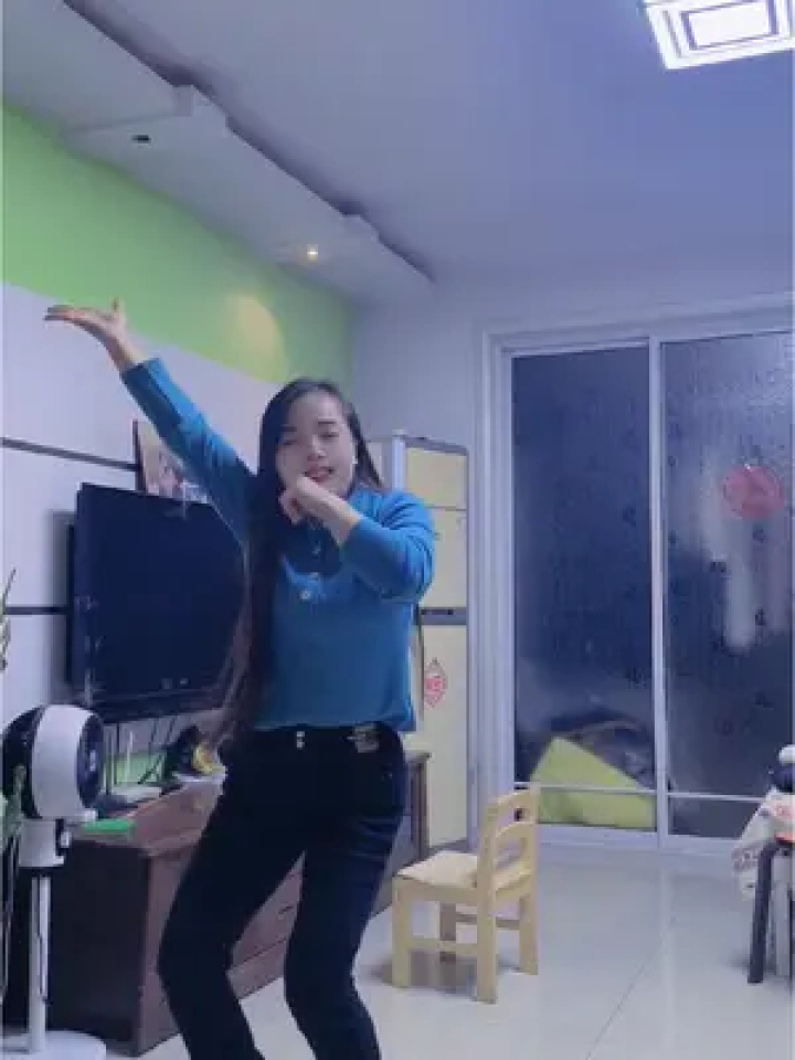 科目三舞蹈 #浅跳一下#80后老阿姨 #在家自娱自乐一下