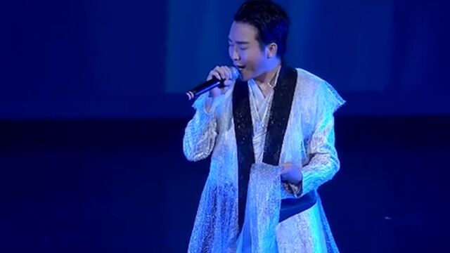 李玉刚演唱《逐梦令》,神仙歌曲,声线雌雄难辨,唱过他的没几个