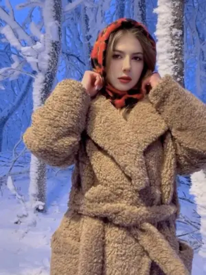 #俄罗斯美女 #金发女孩 #俄罗斯异国风情 #外国小姐姐 美丽冻人的俄罗