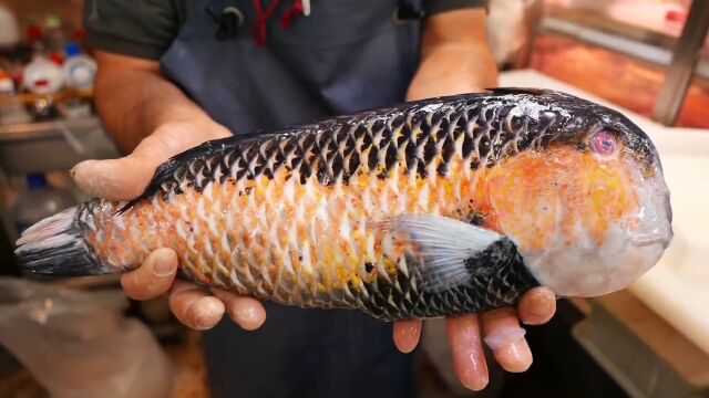 香煎海刀鱼在8分熟度最佳,鲜香酥脆,外焦里嫩,让人入口不忘.