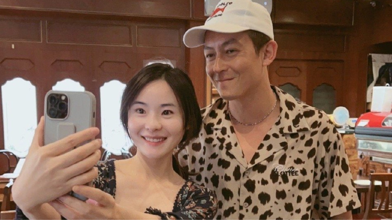 陈冠希一家看展,细心给女儿讲解画,秦舒培帮粉丝拍合照超亲切